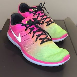 Women’s Nike Fitsole Shoes Size 11